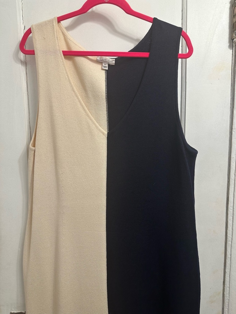 St. John Sport Colorblock V-Neck Sleeveless Dress - Navy & Cream